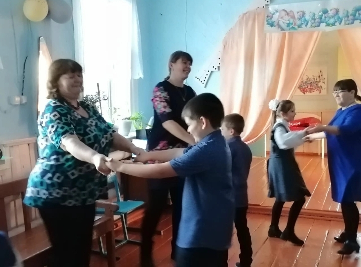 День матери.